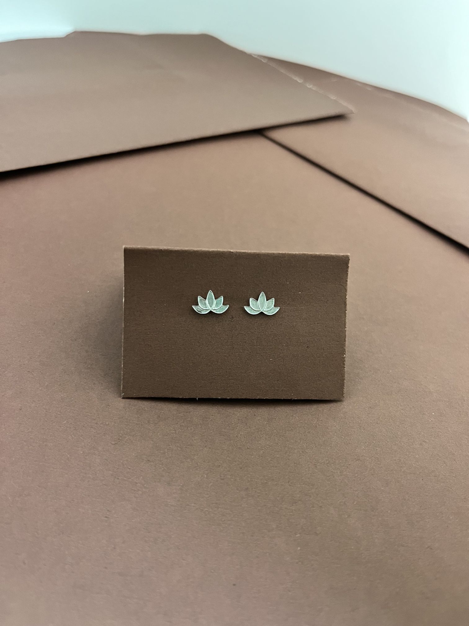 Textured Silver Stylized Lotus Stud Earring - Image 3
