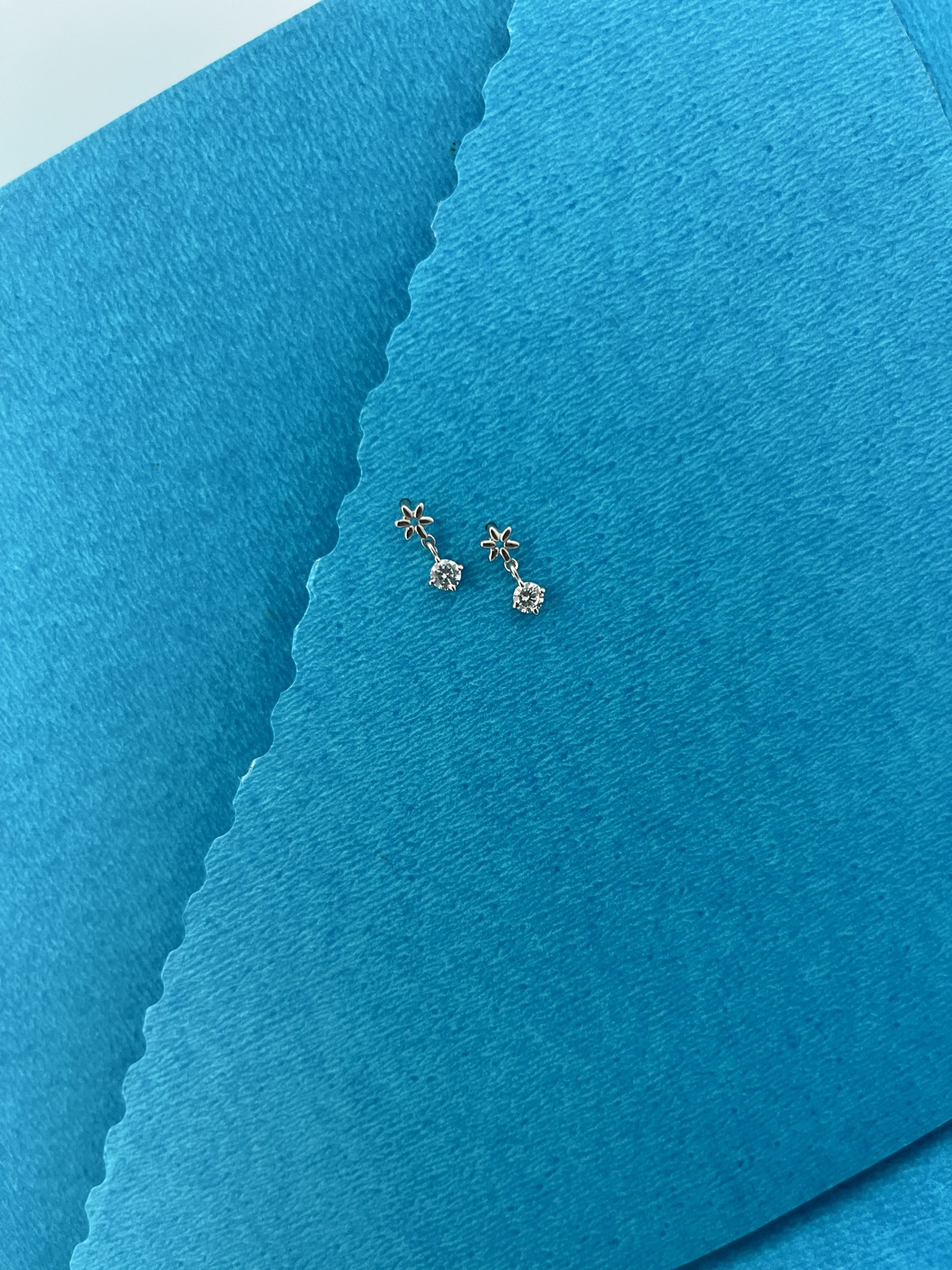 Delicate Floral Drop silver Diamond Earring - Image 3