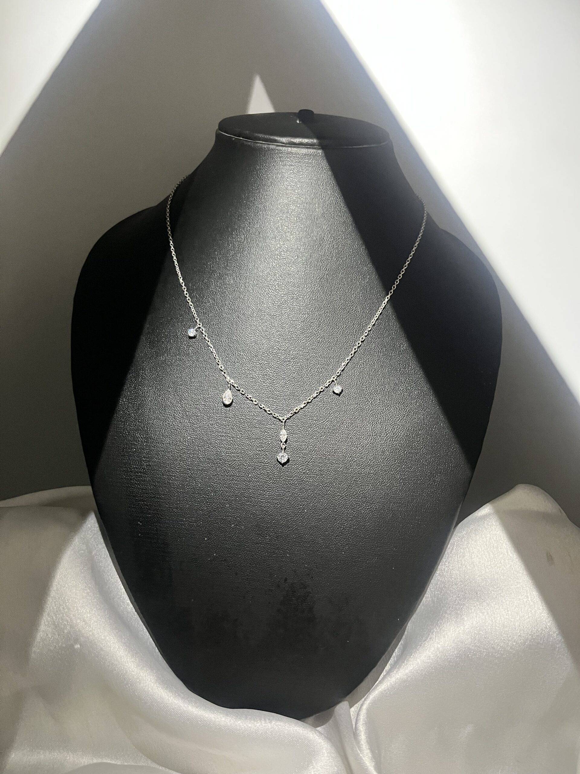 The Modern Silhouette Diamond Dangle Necklace